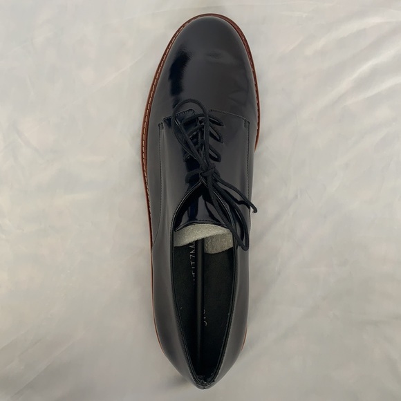 New Stuart Weitzman Metro Patent Leather Oxford 6M - Picture 4 of 9